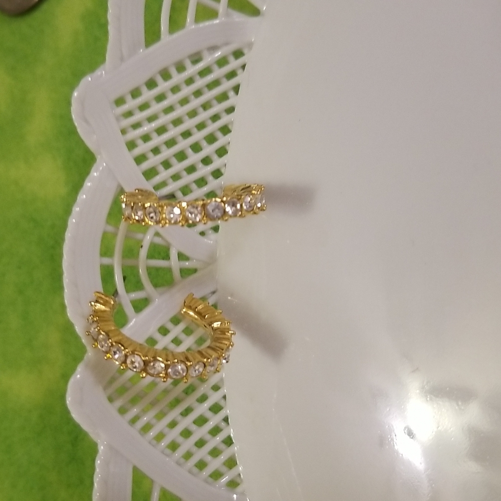 3️⃣ for 2️⃣5️⃣ Goldtone CZ earrings